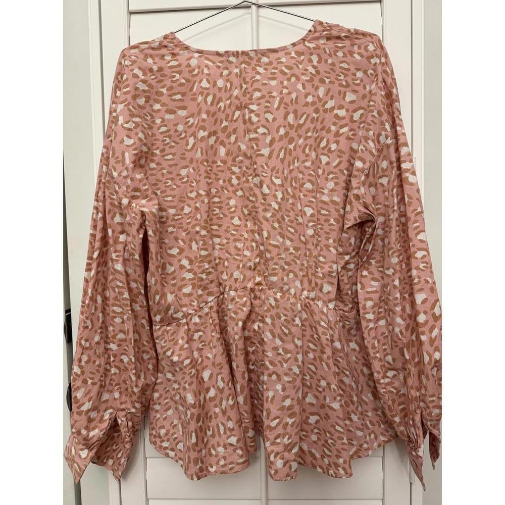 Eloquii Drama Sleeve‎ Peplum Blouse in pink and white leopard print size 16 - Picture 6 of 6